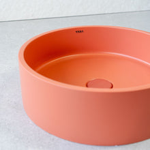 Cargar imagen en el visor de la galería, LAVAMANOS VORTEX SOLID RED