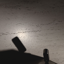 Cargar imagen en el visor de la galería, VERSO VEIN CUT LIGHT HONED 60x120