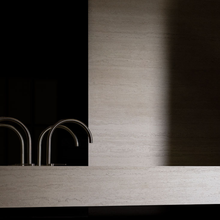 Cargar imagen en el visor de la galería, VERSO VEIN CUT LIGHT HONED 60x120