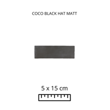 Cargar imagen en el visor de la galería, COCO BLACK HAT MATT 5X15
