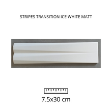 Cargar imagen en el visor de la galería, STRIPES TRANSITION ICE WHITE 7.5X30
